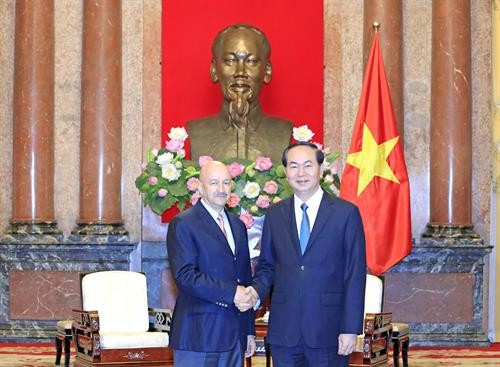 越南国家主席陈大光会见墨西哥前总统卡洛斯