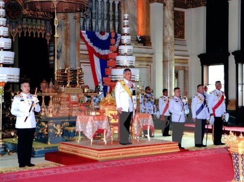 泰国颁布新法 泰王全权掌控王室财富