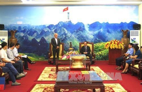 意大利共产党高级代表团对越南河江省进行工作访问