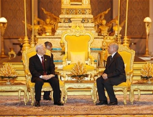 越南与柬埔寨发表关于加强友谊与合作关系的联合声明