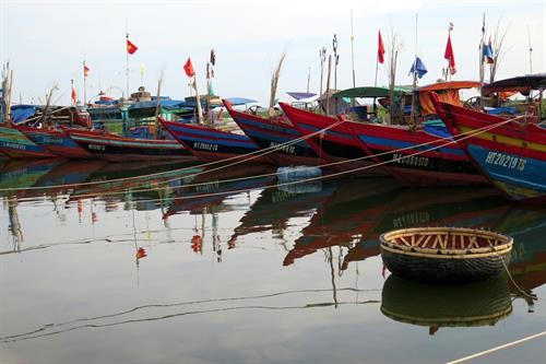 Ứng phó với bão số 4: Tàu, thuyền của ngư dân Hà Tĩnh đã vào nơi trú ẩn an toàn