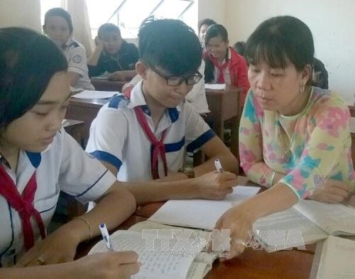 Danh Ngọc Mai - Cô giáo Khmer tình nguyện về với vùng sâu