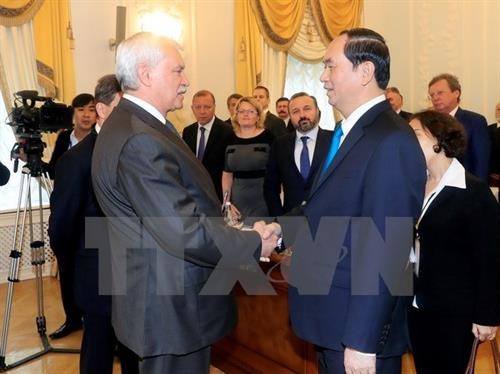 越南国家主席陈大光会见圣彼得堡市市长 圆满结束对俄罗斯的访问
