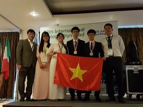 越南学生在2017年国际生物奥赛中获得金牌