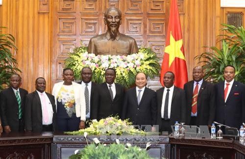 坦桑尼亚呼吁越南企业对该国多个领域进行投资