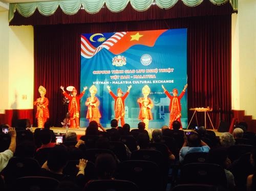 越南与马来西亚艺术交流活动在河内举行