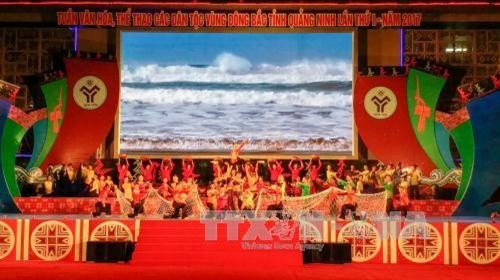 Khai mạc Tuần Văn hóa, Thể thao các dân tộc vùng Đông Bắc tỉnh Quảng Ninh lần thứ I- 2017