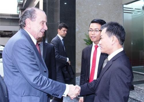 进一步加强越南与巴西民间交流与合作