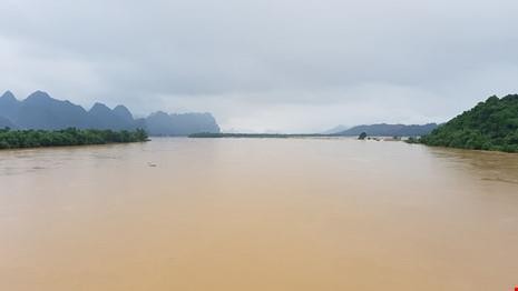 Thời tiết ngày 16/9: Cả ba miền đều mưa to, lũ trên các sông tại miền Trung lên nhanh