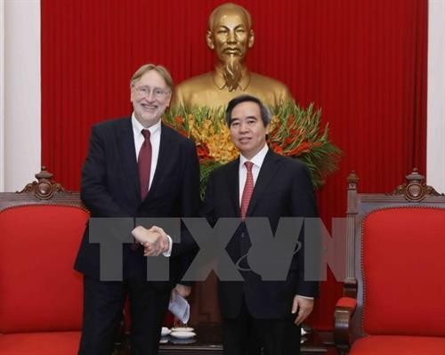 博纳德•朗耶：力争2018年夏季通过《欧盟与越南自由贸易协定》