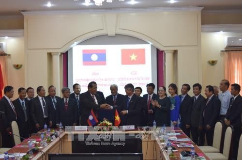 越老建交55周年：越南同塔省与老挝占巴塞省推进多领域合作
