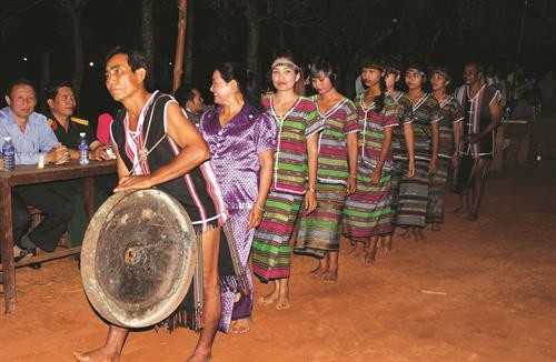 Già làng Điểu C'reo giữ gìn bản sắc văn hóa cồng chiêng