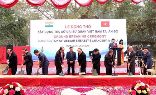 阮春福总理出席越南驻印度大使馆新馆舍开工仪式