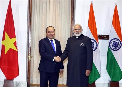 越南政府总理阮春福与印度总理莫迪举行会谈