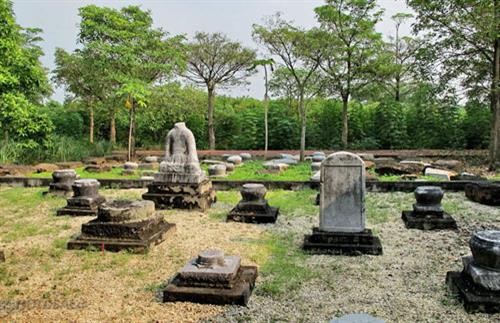 Quảng Ninh: Khai quật ngôi mộ cổ mới được phát lộ tại Khu di tích Quốc gia đặc biệt nhà Trần