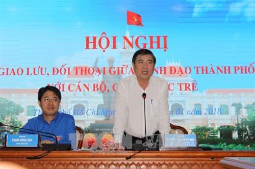 Lãnh đạo Thành phố Hồ Chí Minh đối thoại với cán bộ, công chức trẻ