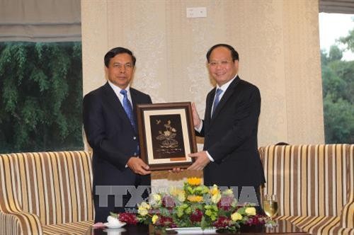 胡志明市领导会见老挝最高人民检察院检察长