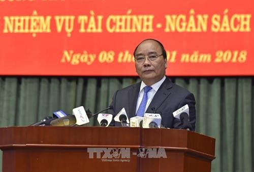 Thủ tướng Nguyễn Xuân Phúc: Cần chính sách tài chính ổn định để doanh nghiệp yên tâm sản xuất, kinh doanh