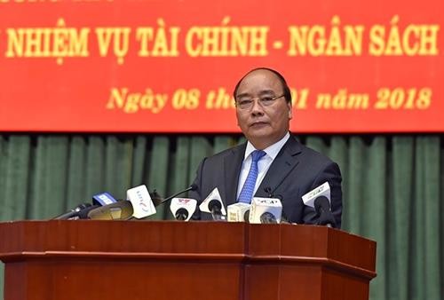 阮春福总理：增强财政政策稳定性让企业放心发展