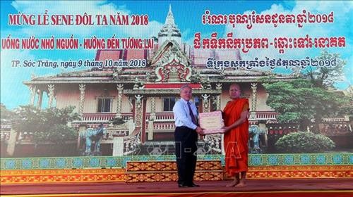 Đồng bào Khmer ở Sóc Trăng vui đón lễ Sene Dolta