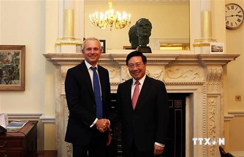 范平明与英国领导会晤 出席越英企业论坛