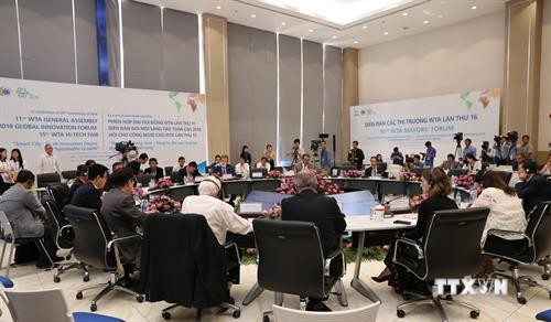 世界科技城市联盟第16届市长论坛在平阳省举行