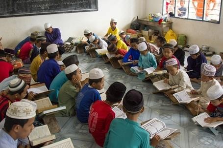 Bình Thuận chú trọng dạy tiếng Chăm tại các trường Tiểu học