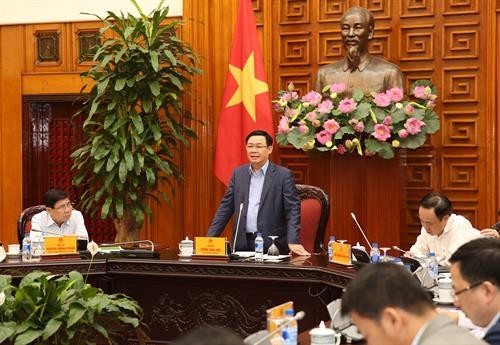 王廷惠副总理：胡志明市应大力推进国有企业股份制转化进程