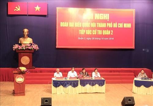Đoàn đại biểu Quốc hội Thành phố Hồ Chí Minh tiếp xúc cử tri Quận 2