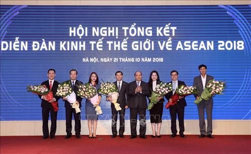 阮春福总理：有效开展WEF ASEAN 2018的成果 服务于国家发展事业