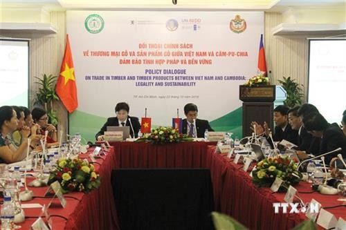 越南与柬埔寨就木材贸易政策进行对话