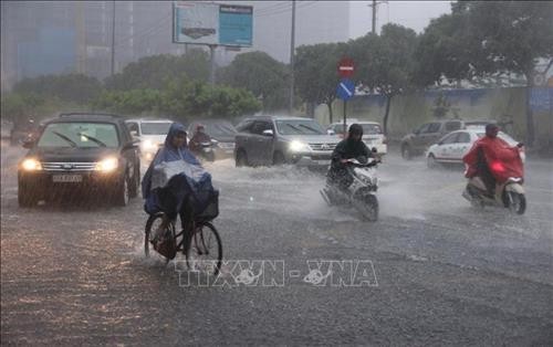 Thời tiết ngày 26/10: Không khí lạnh gây mưa trên diện rộng ở Bắc Bộ và Thanh Hóa, Nam Bộ triều cường trên mức báo động 3