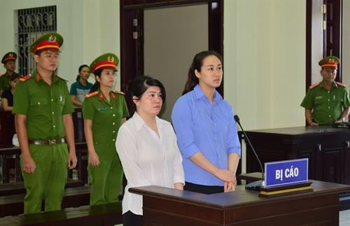 西宁省人民法院以“非法运输毒品”罪开庭审理两名嫌疑人