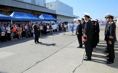越南海军护卫舰抵达日本大阪府堺市港口 