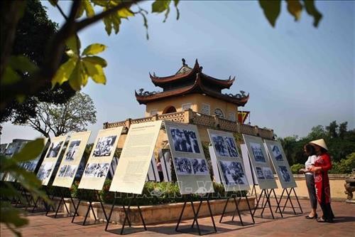 Kỷ niệm 64 năm ngày Giải phóng Thủ đô: Triển lãm “Hà Nội: Những khoảnh khắc tháng 10/1954”