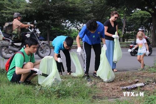 Thành phố Hồ Chí Minh: Nhiều giải pháp xử lý triệt để tình trạng xả rác tràn lan