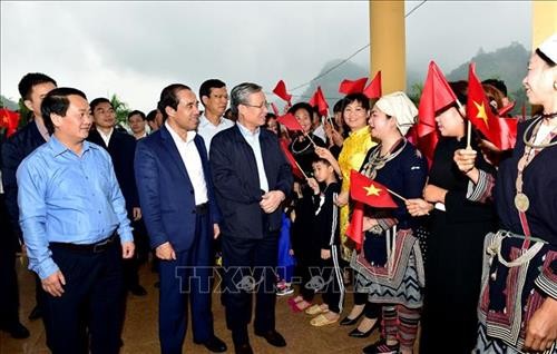 Thường trực Ban Bí thư Trần Quốc Vượng dự Ngày hội Đại đoàn kết toàn dân tộc tại Tuyên Quang