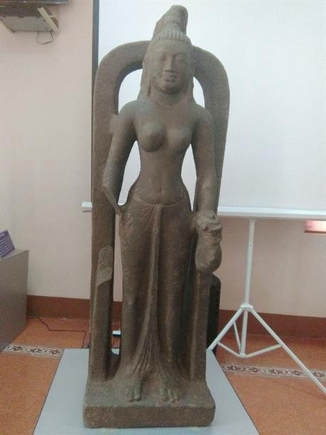 萨罗斯瓦蒂女神雕像首次亮相越南
