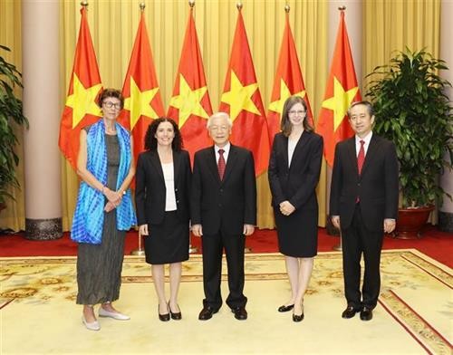 越共中央总书记、国家主席阮富仲接受各国新任驻越大使递交国书