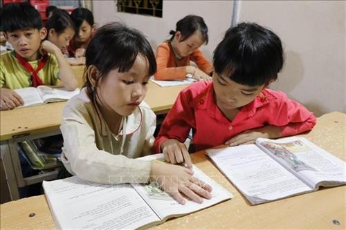 Các thầy cô vượt khó chăm lo cho học sinh bán trú ở vùng cao Yên Bái