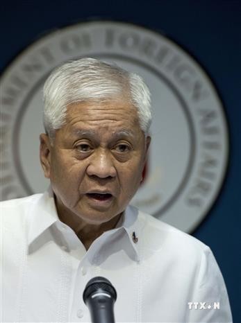 菲律宾前外长呼吁中国在东海问题上持温和态度