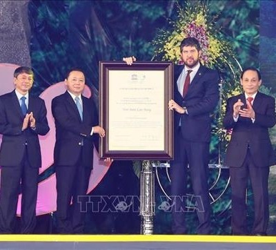 Lễ đón nhận danh hiệu Công viên địa chất Toàn cầu Non nước Cao Bằng