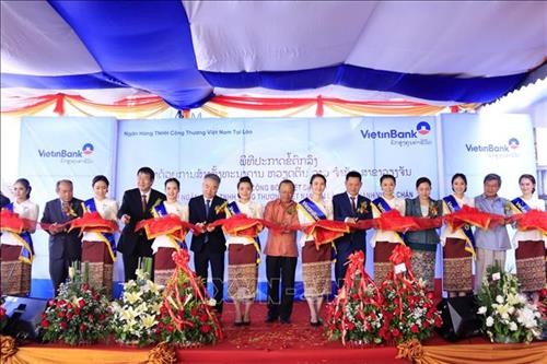 越南工商（老挝）责任有限银行万象分行今日正式揭牌