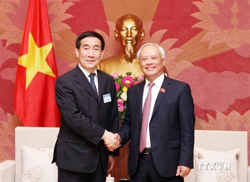 越南国会副主席汪周刘会见中国全国人大宪法和法律委员会代表团