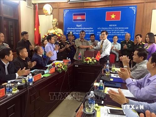 越柬同意将得迫尔与南里尔口岸升格为国际口岸