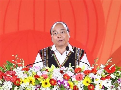 Thủ tướng Nguyễn Xuân Phúc dự Festival văn hóa Cồng chiêng Tây Nguyên năm 2018