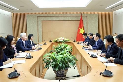 越南政府副总理王廷惠会见新加坡Clermont投资集团创始人理查德·詹德勒