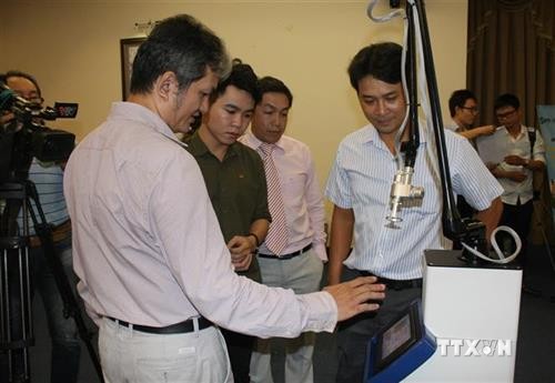 越南企业成功研制应用微点激光技术的手术设备