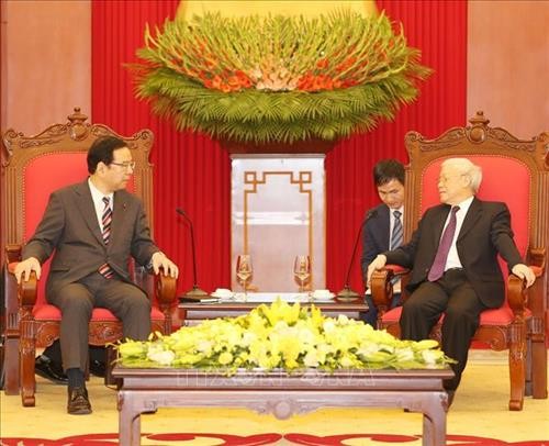 越共中央总书记、国家主席阮富仲会见日本共产党代表团