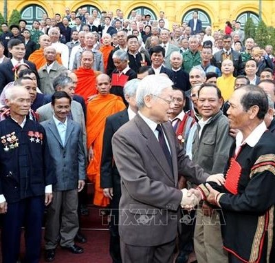 Tổng Bí thư, Chủ tịch nước Nguyễn Phú Trọng gặp mặt các già làng, trưởng bản tiêu biểu